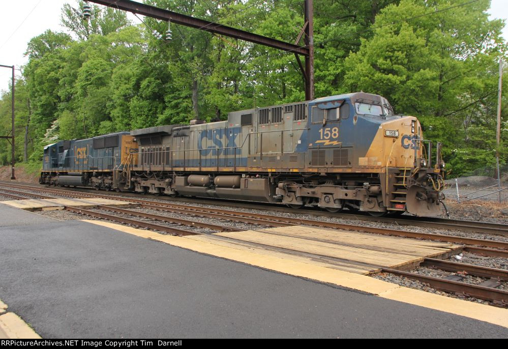 CSX 158 on X404